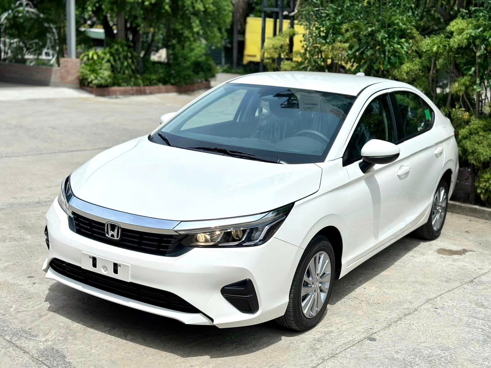 Honda City L Màu Trắng